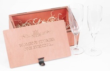 Женский подарочный набор с бокалами для шампанского 